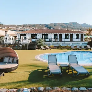 Hotel La Casa Nova